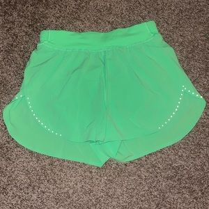 Fast and Free Reflective High-Rise Classic-Fit Short 3"